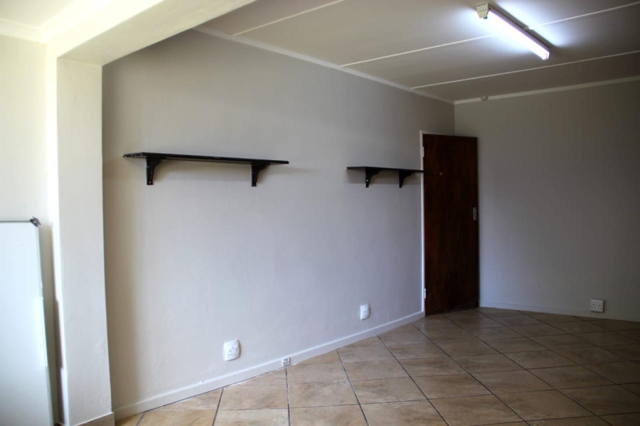8 Bedroom Property for Sale in Brandwag Free State